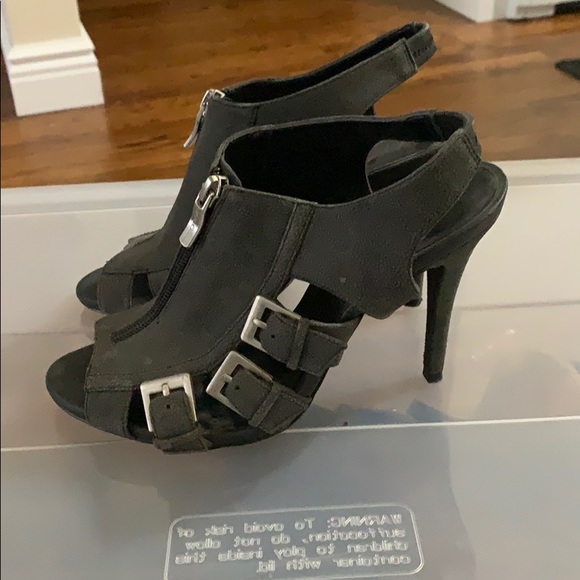 BCBG sling back heels - Picture 4 of 4